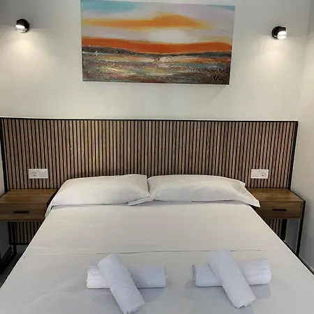 Bermudas - Turis Apartment Benidorm